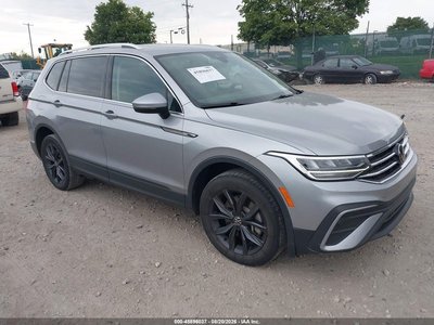 3VV2B7AX1NM****** 2022 Volkswagen Tiguan