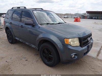 1FMCU0D73AK****** 2010 Ford Escape