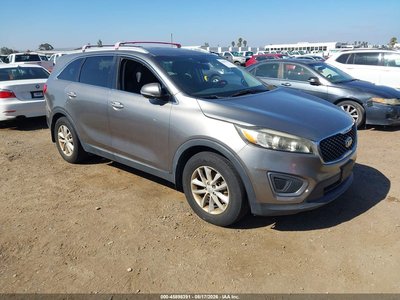 5XYPG4A51GG****** 2016 Kia Sorento