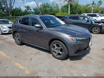 ZASFAKAN3J7****** 2018 Alfa Romeo Stelvio