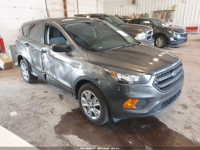 1FMCU0F75JU****** 2018 Ford Escape