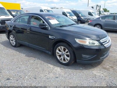 2010 Ford Taurus