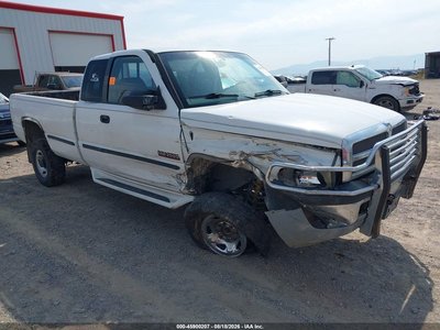 1B7KF2363WJ****** 1998 Dodge Ram 2500