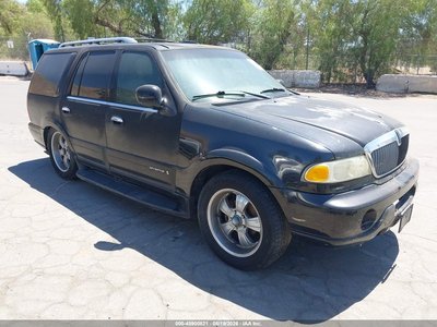 5LMEU27R22L****** 2002 Lincoln Navigator