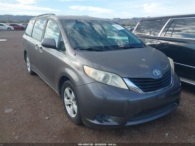5TDKK3DC5BS****** 2011 Toyota Sienna