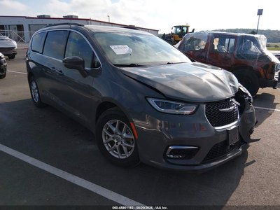 2C4RC1BGXNR****** 2022 Chrysler Pacifica