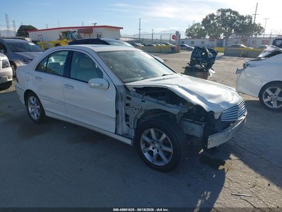 WDBRF54H47F****** 2007 Mercedes-Benz C-Class