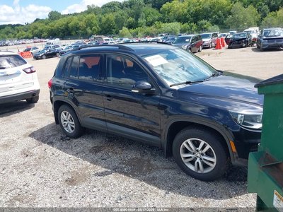 WVGBV7AX0FW****** 2015 Volkswagen Tiguan