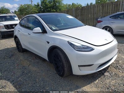 5YJYGDEE0MF****** 2021 Tesla Model Y