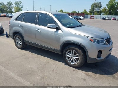 5XYKT3A68EG****** 2014 Kia Sorento