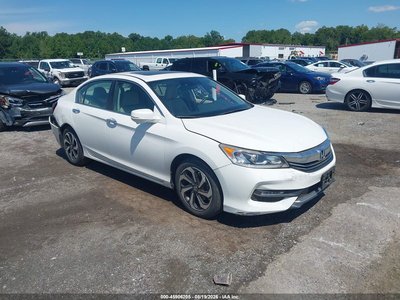 1HGCR2F95GA****** 2016 Honda Accord