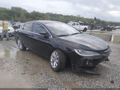 1C3CCCAB4FN****** 2015 Chrysler 200