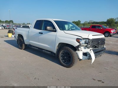 5TFUY5F13MX****** 2021 Toyota Tundra