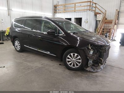 2C4RC1BGXJR****** 2018 Chrysler Pacifica