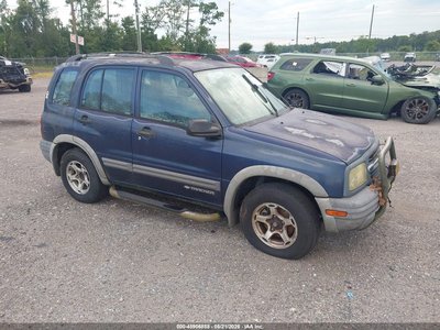 2CNBJ734X16****** 2001 Chevrolet Tracker