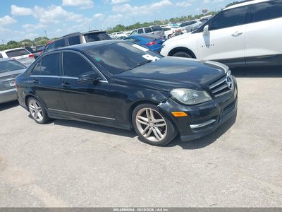 WDDGF4HBXEG****** 2014 Mercedes-Benz C-Class