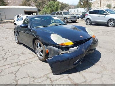 WP0CA2986YU****** 2000 Porsche Boxster