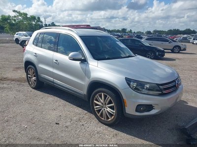 WVGAV7AX3CW****** 2012 Volkswagen Tiguan
