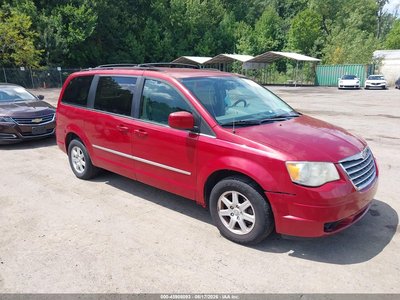 2010 Chrysler Town & Country