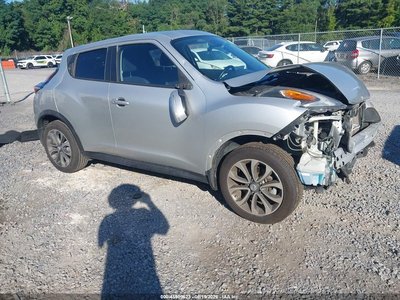 JN8AF5MR3HT****** 2017 Nissan Juke