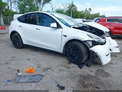 7SAYGAEE3PF****** 2023 Tesla Model Y