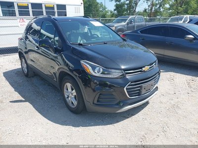 3GNCJLSB1HL****** 2017 Chevrolet Trax