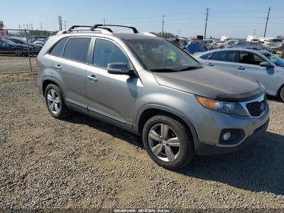 5XYKUDA22DG****** 2013 Kia Sorento