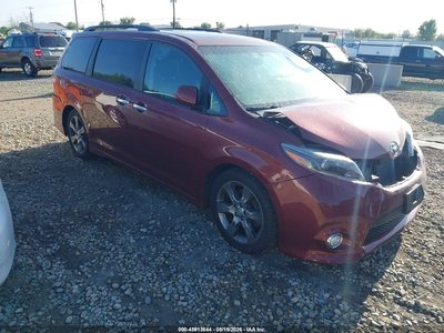 5TDXK3DCXFS****** 2015 Toyota Sienna