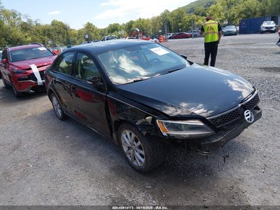 3VWDX7AJ3CM****** 2012 Volkswagen Jetta