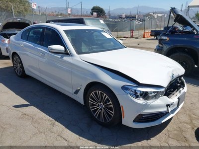 WBAJA9C54JB****** 2018 BMW 530e