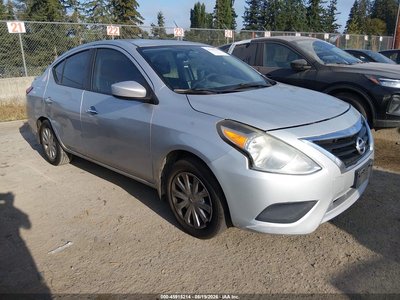 3N1CN7AP8HL****** 2017 Nissan Versa