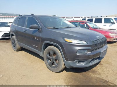 1C4PJLCB6GW****** 2016 Jeep Cherokee