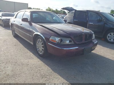2006 Lincoln Town Car