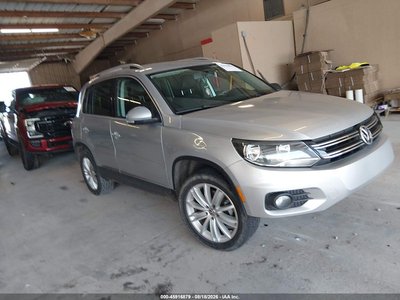 WVGAV7AX1CW****** 2012 Volkswagen Tiguan