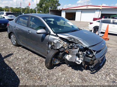3KPA24AD4ME****** 2021 Kia Rio