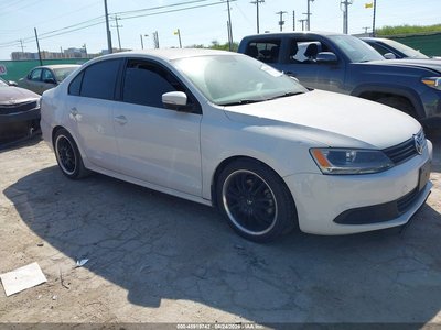 3VWDX7AJ1BM****** 2011 Volkswagen Jetta