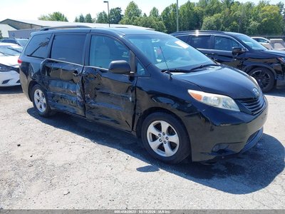 5TDKK3DC3DS****** 2013 Toyota Sienna