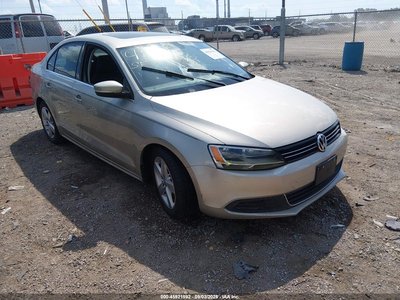 3VW3L7AJ5DM****** 2013 Volkswagen Jetta