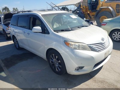 5TDDK3DC2BS****** 2011 Toyota Sienna