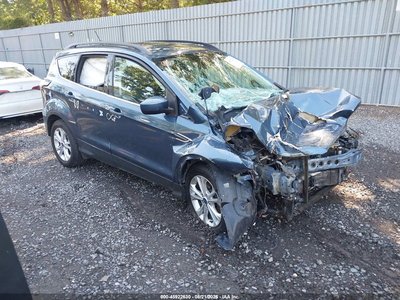 1FMCU0GD9JU****** 2018 Ford Escape