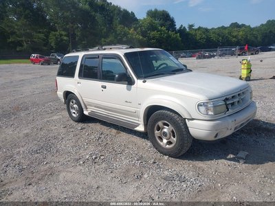 2000 Ford Explorer