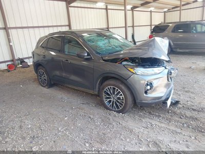 1FMCU0E17RU****** 2024 Ford Escape Plug-In Hybrid