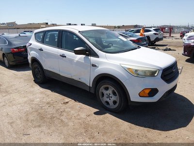 1FMCU0F70HU****** 2017 Ford Escape