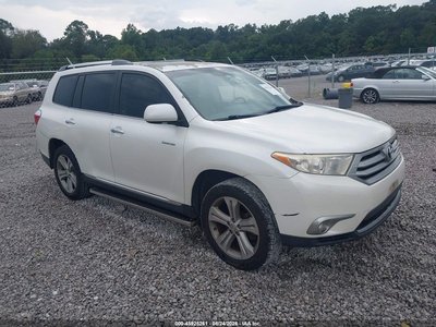 5TDYK3EH4DS****** 2013 Toyota Highlander