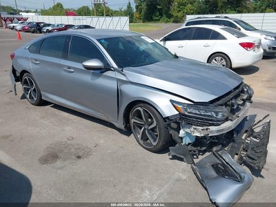 1HGCV1F31JA****** 2018 Honda Accord