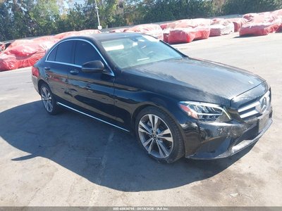 WDDWF8DB6KR****** 2019 Mercedes-Benz C-Class