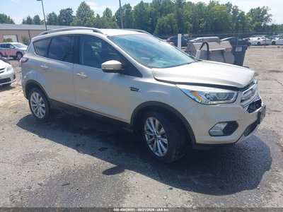 1FMCU9JD7HU****** 2017 Ford Escape