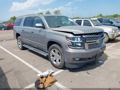 1GNSCHKCXHR****** 2017 Chevrolet Suburban