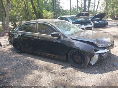 3VWB67AJ0HM****** 2017 Volkswagen Jetta
