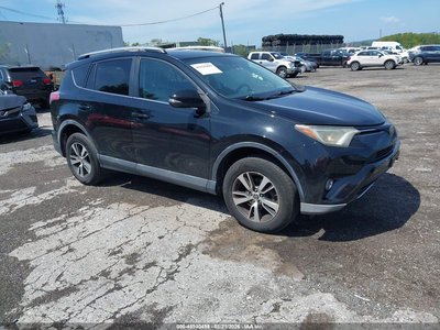 2T3RFREV6HW****** 2017 Toyota RAV4